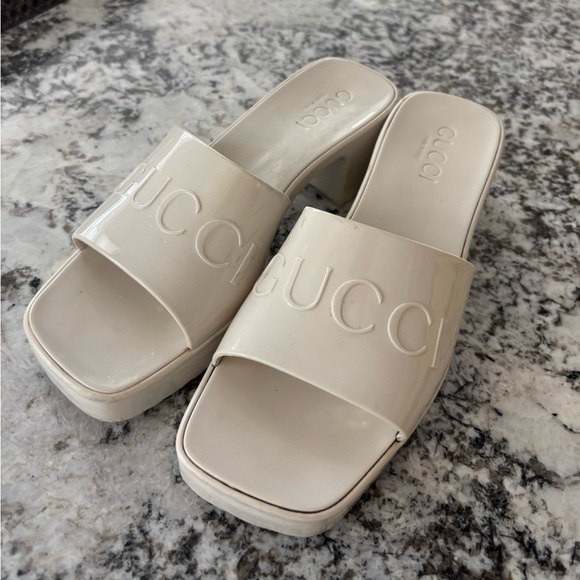 Gucci Women's Cream Mules - Picture 1 of 4